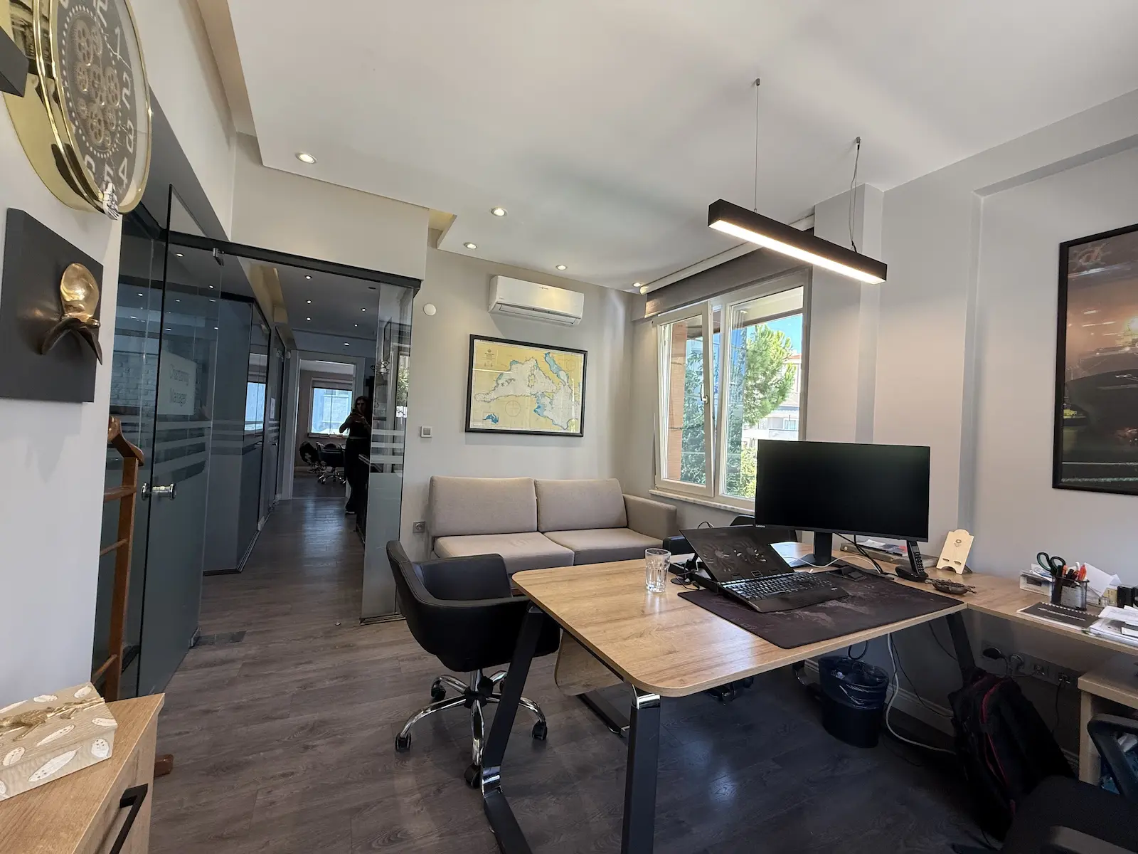 Derin Shipping Ofis Derin Shipping Ofis - Gallery Image