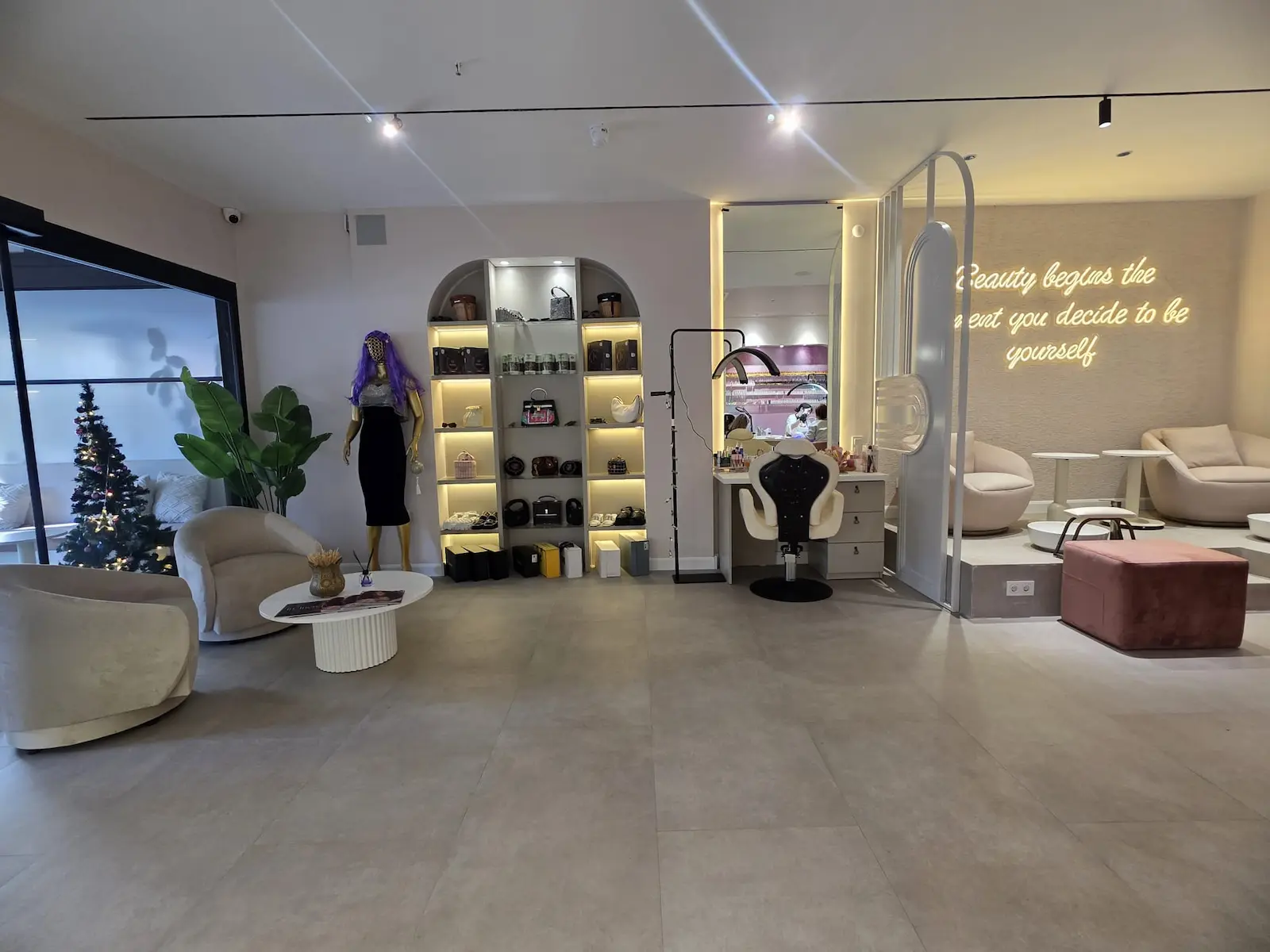 Dolce Bella Beauty Dolce Bella Beauty - Gallery Image