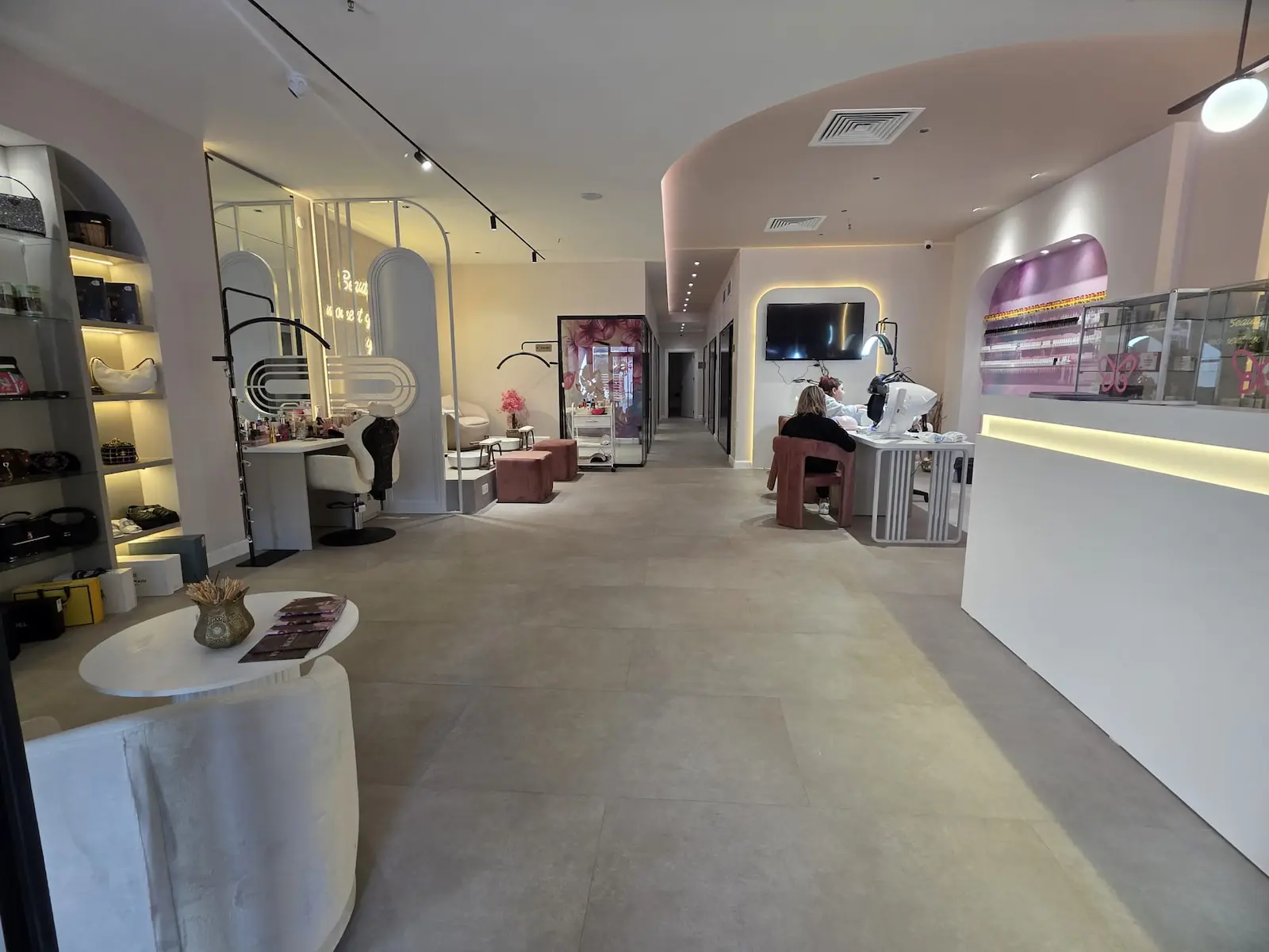 Dolce Bella Beauty Dolce Bella Beauty - Gallery Image